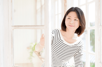 女性